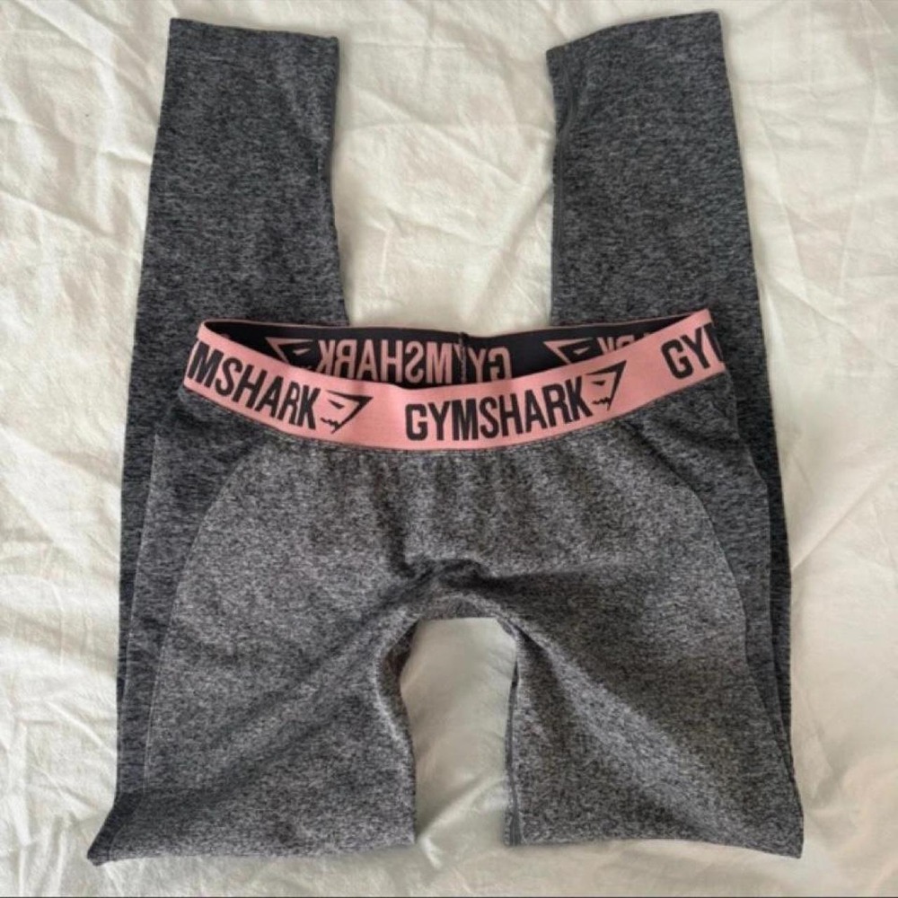 Gym shark Gray with Pink Waistband Leggings